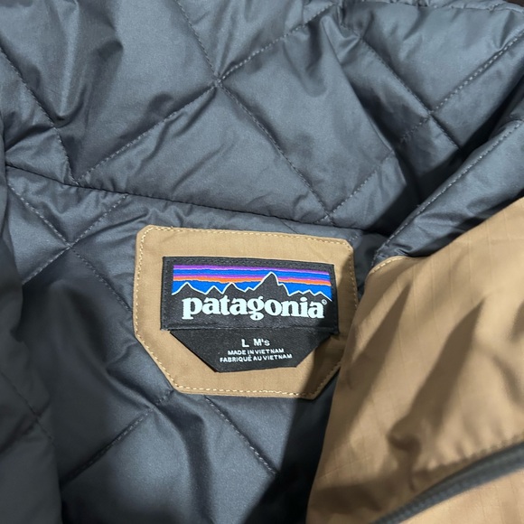 Patagonia Men's Tan Performance Jacket - Picture 2 of 4